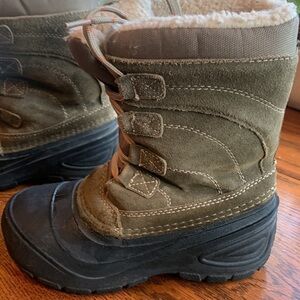 Magellan boys heavy duty winter snow boots